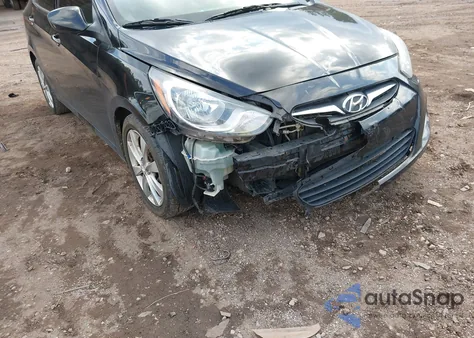 2013 Hyundai Accent Gls z USA, uszkodzony, nr VIN KMHCU4AE0DU576622